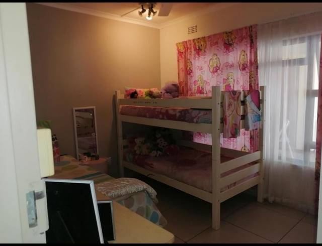 9 BEDROOM HOUSE FOR SALE IN VELD EN VLEI